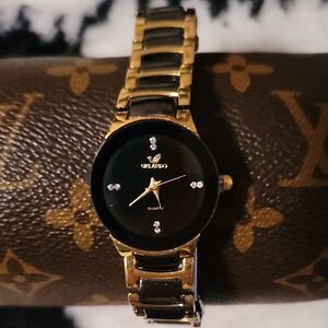 NWOT Orlando Women's Diamond Accent Black Gold Watch‎ New Battery